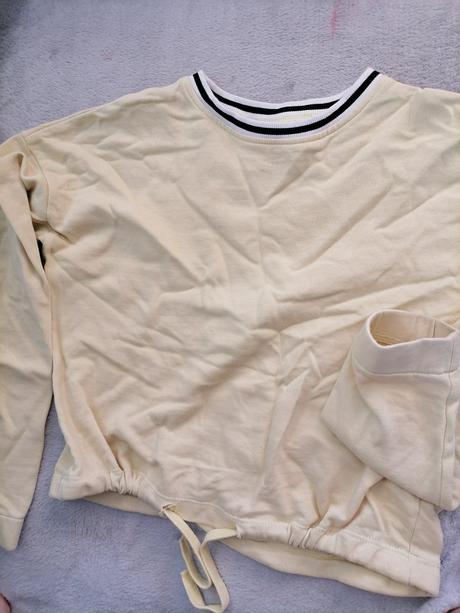 Tenka mikinka kratka so snurkami, m