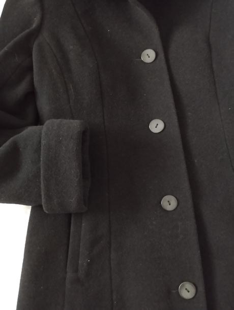 Kabat s odopinatelnou kapucňou, 38