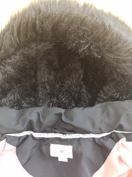 Pink soda vetrovka, 32