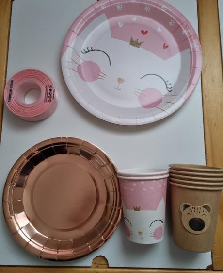 Ozdoba na tortu a vyzdoba na oslavu, 