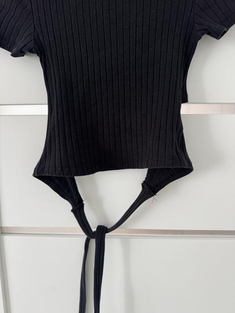 Vrubkovany top s maslickou, new yorker,32