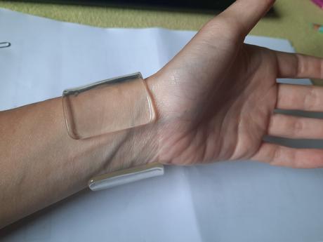 Dámske a dievčenské náramky,