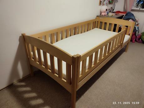 Drevená posteľ 200x 90 zo zabranou bez matraca, šírka (cm): 90,dĺžka (cm): 200