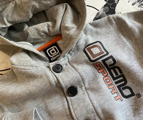 Teplá mikina s kapuckou demo sport v. 116, 116