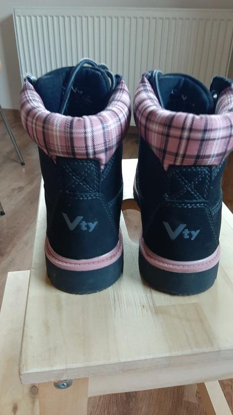 Čierne workery s karovanou aplikáciou, deichmann,37