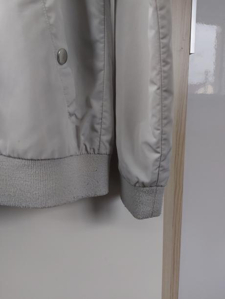 Bombera - svetlosivá, house,l