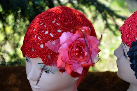 Háčkovaná čiapočka s kvetom, <50 - 158