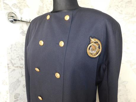 Pekny luxusny blejzer, 40