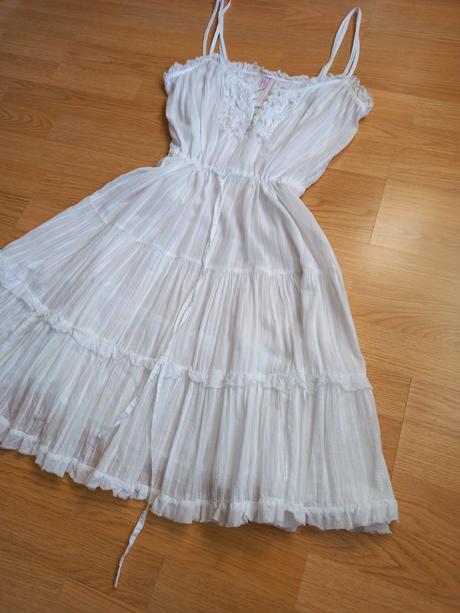 Biele šaty, 40