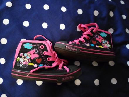 Topánočky pre slecnu, 24