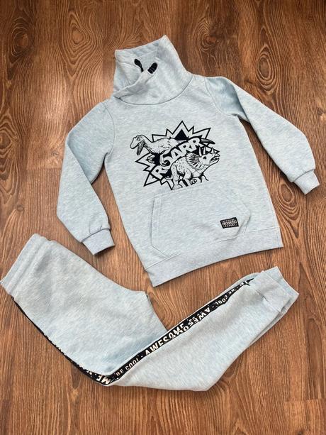 Chlapčenská teplákova súprava vel. 128, dopodopo,128