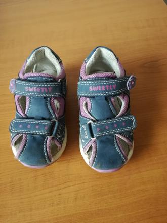 Dievčenské sandále, 22