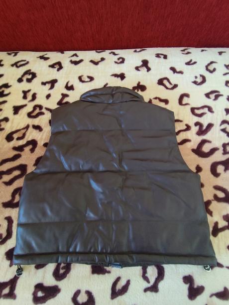 Koženková vesta pull&bear veľ.m, málo nosená, na j, pull&bear,m