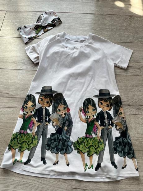 Krásne šaty s čelenkou, 110