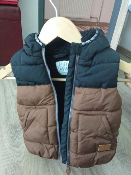 Chlapcenska velmi tepla vesta 18 mes., 92