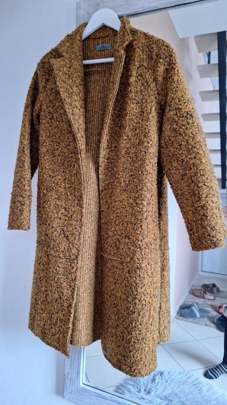 Kabátik prechodny tenší,lahky, s