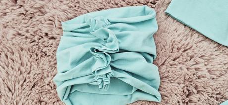 Nakrcnik s volánom, 98 / 104