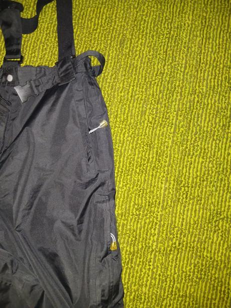 Oteplovaky čierne, trespass, l