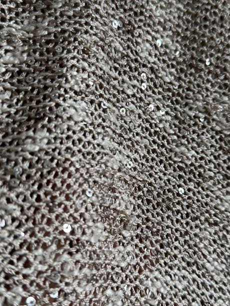 Dámsky svetrík s flitrami, s