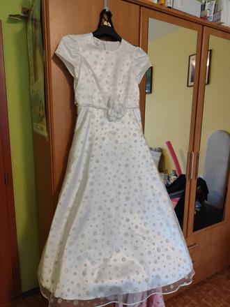 Šaty 1.sv.prijimanie, 140