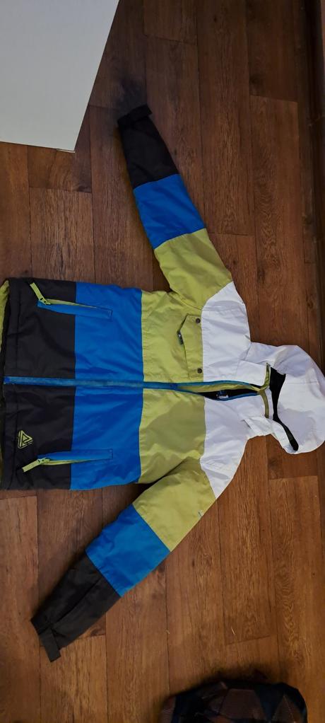 Zimna chlapcenska bunda, 152