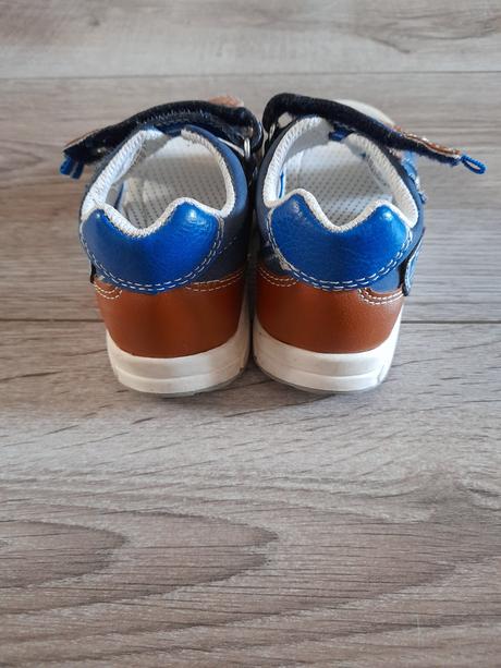 Sandálky z deichmannu, 22