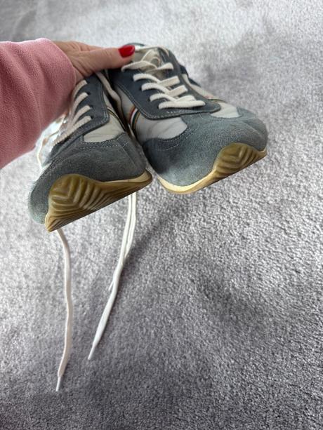 Tenisky aeronautica 42, 42