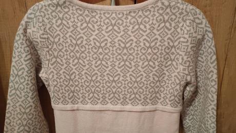 Nádherné pletené šaty, 110