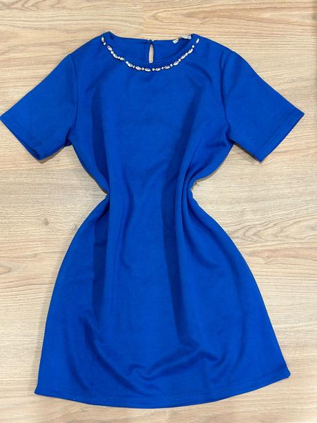 Krásne nové šaty, l