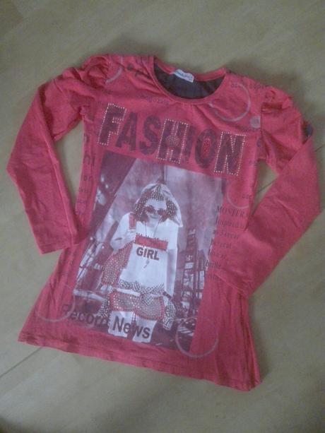 Cervene tricko, vel. 152, 152