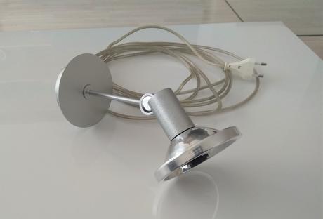 Predám lampu na stenu, 