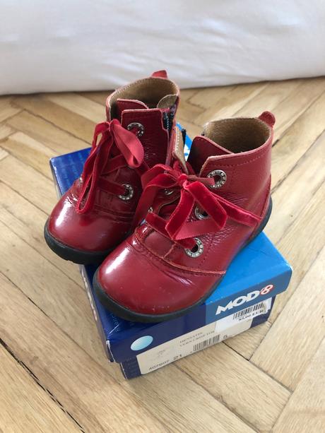 Kožené topánky lakované, 21