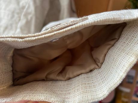 Zimna bunda, authority,s