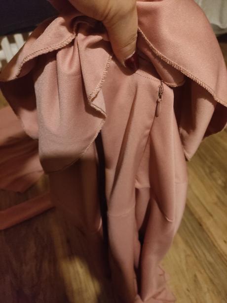 Šaty s volánikmi, gate,42