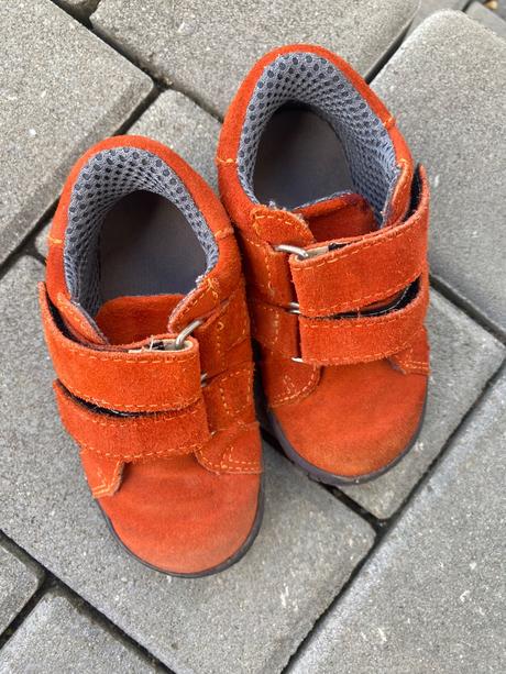 Kozene poltopanky, 22