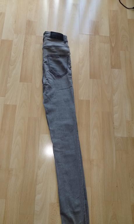 Dievčenske rifle, 36