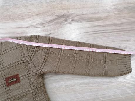 Krásny sveter v. 104, 104