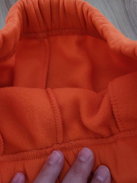 3ks tepláky nové, xs