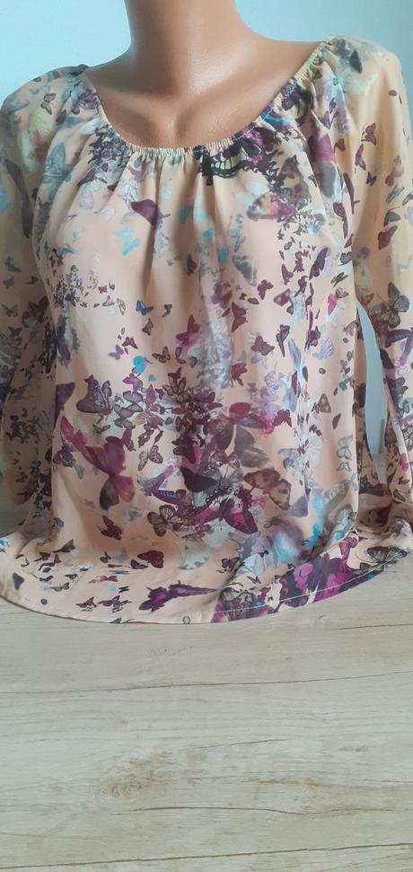 Blúzka s motylikmi, 