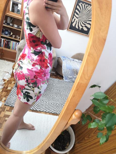 Šaty s kvetinovým vzorom ashley brooks, m