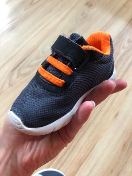 Tenisky na suchý zips, 20