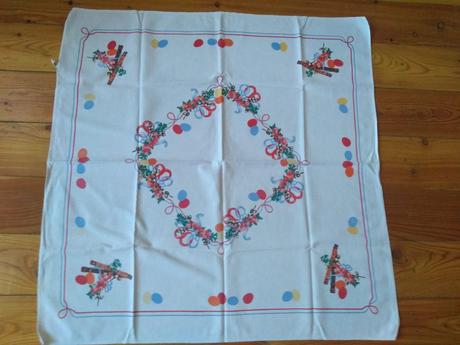 Retro veľkonočný obrus 92x 90 - 10 eur, 