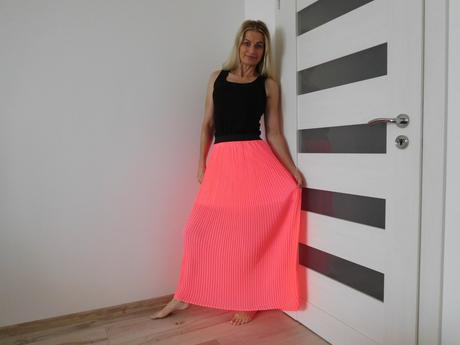 Suknička neonkovo ružová plysovaná, pás do gumy,, s