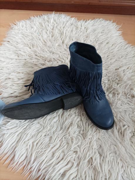 Kotníkové čižmičky už aj s poštou, 39