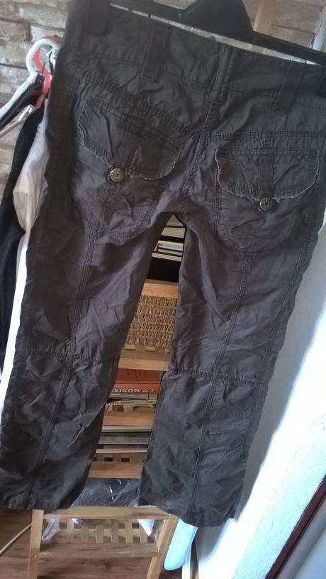 Sportove nohavice esprit, 32