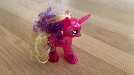 Svetielkujúci jednorožec, 