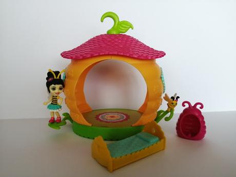 Enchantimals lienka s domčekom teeny kitchen, 