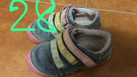 Dievčenské topanky, 25