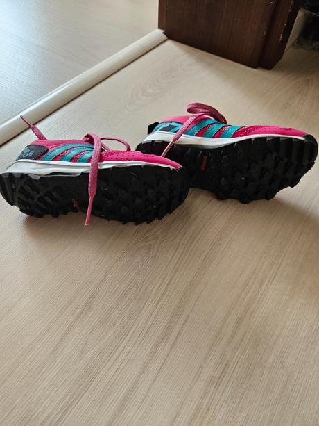 Trekove,cturistické tenisky, adidas,28
