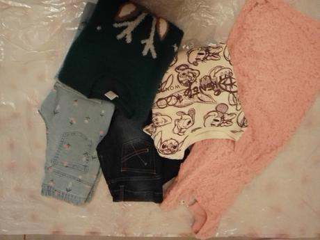 Balíček dievčenského oblečenia, 122–134